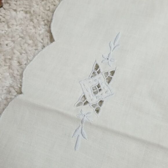 32 X 32 Pale Blue Luncheon Scarf PRETTY! - Picture 6 of 7